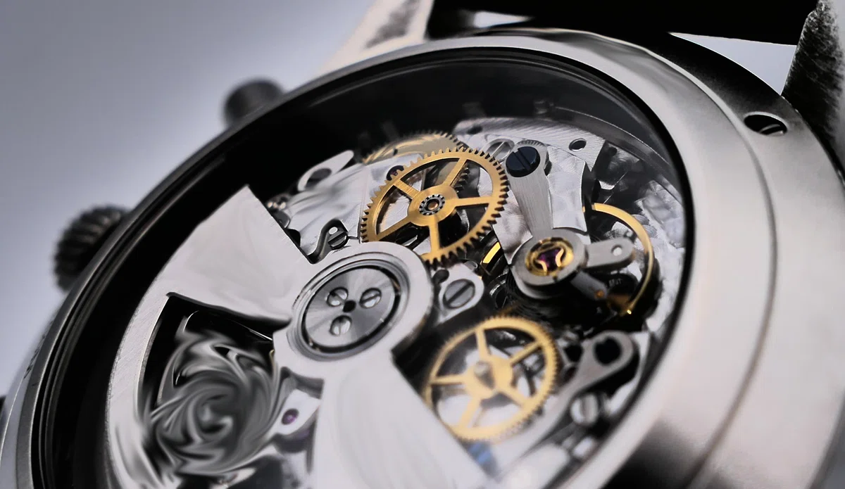 プロによる腕時計 針ずれ 直し方