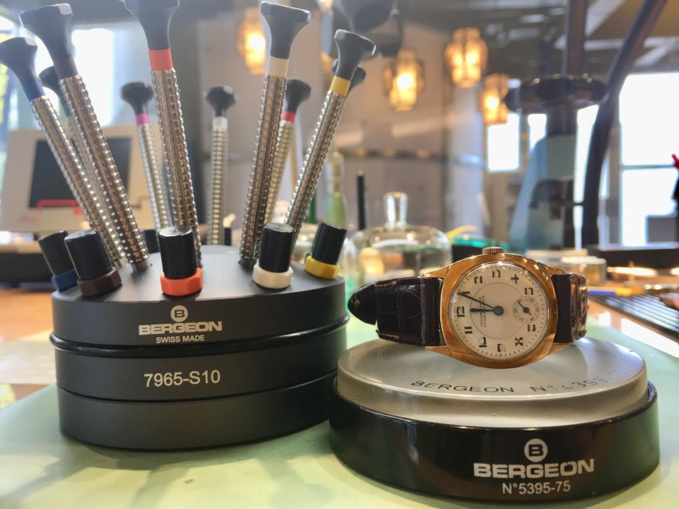 ユリスナルダン オーバーホールにおける正規と民間の違い