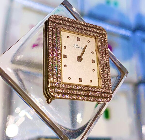 ポアレの時計修理でお困りですか?