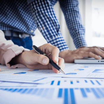 出店後も定期訪問、他店との実績数値共有等、事業の安定までのスピードを高めることが出来ます。