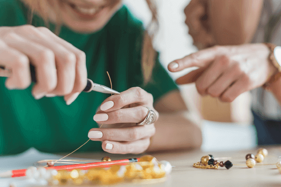 宝石に関するワークショップやイベントが定期的に開催。