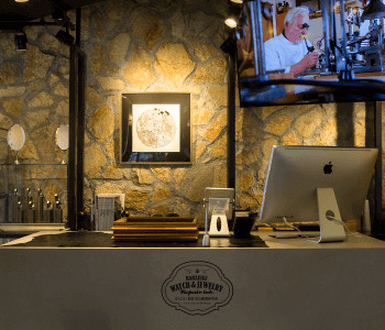 受付カウンター