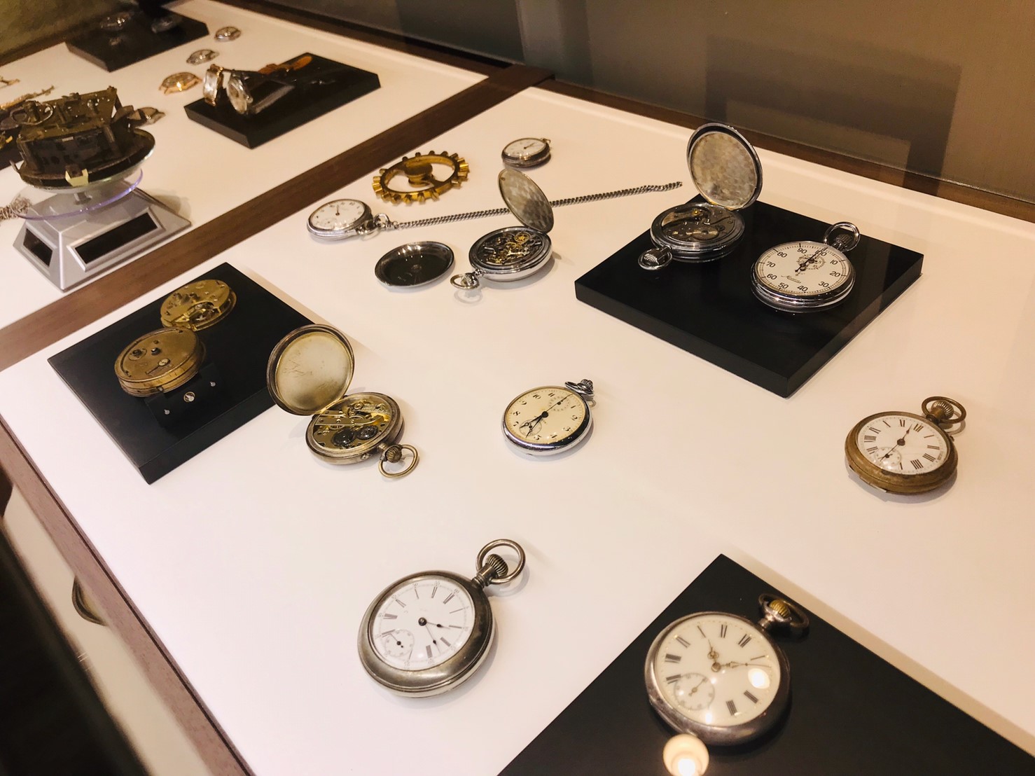 天満橋店【期間限定　アンティーク時計展示！】