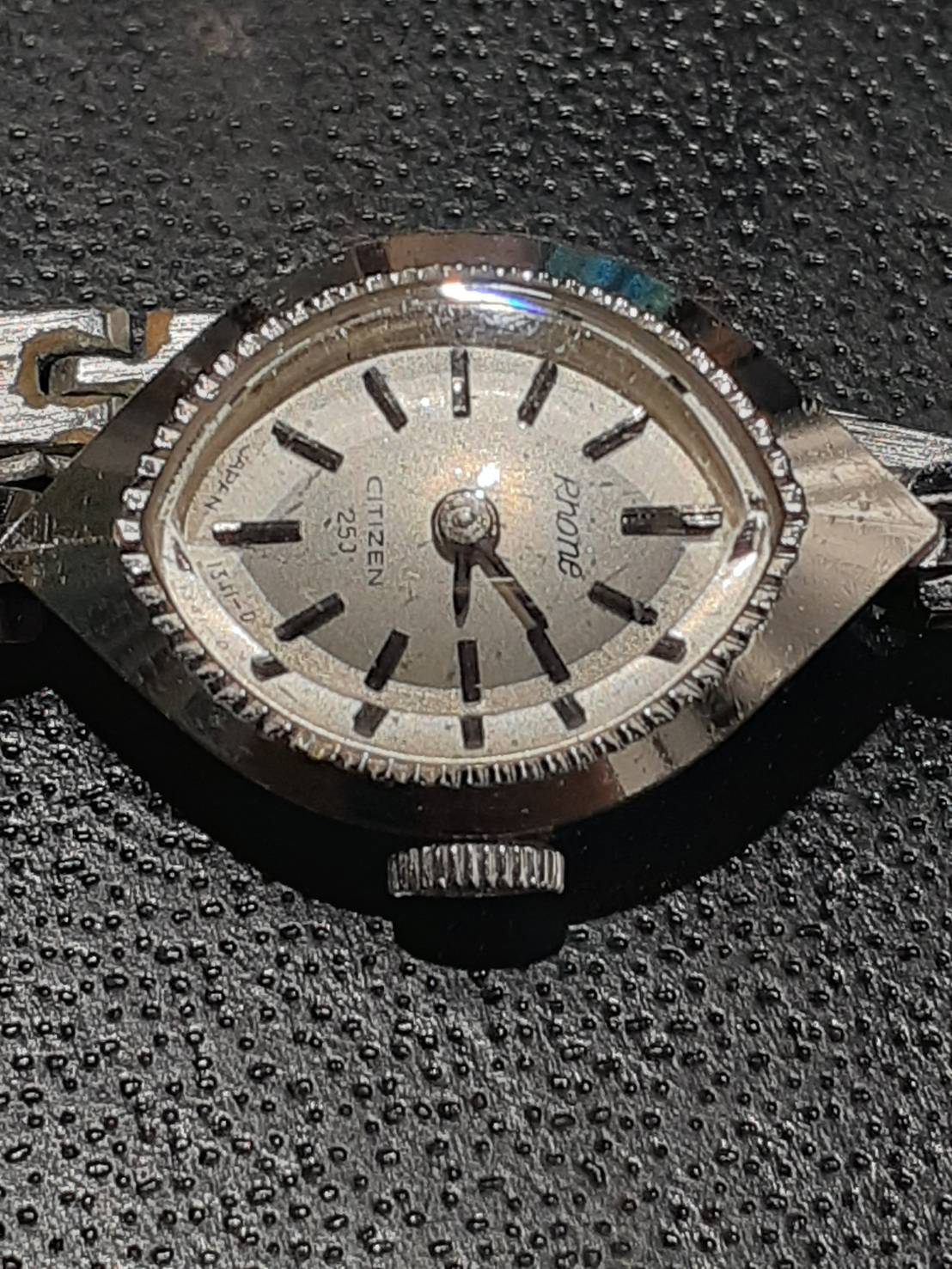 ■「シチズン　ローヌ」